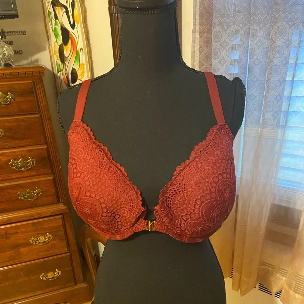 NWOT🔥Auden Raspberry Lace Bra - Picture 1 of 3